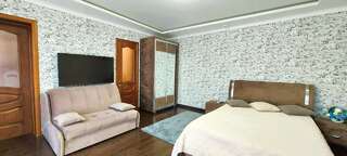 Гостиница Антре Геленджик Улучшенный четырехместный номер-1