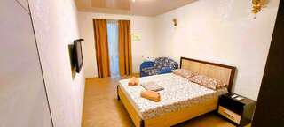 Гостиница Антре Геленджик 4-местный номер без балкона-3